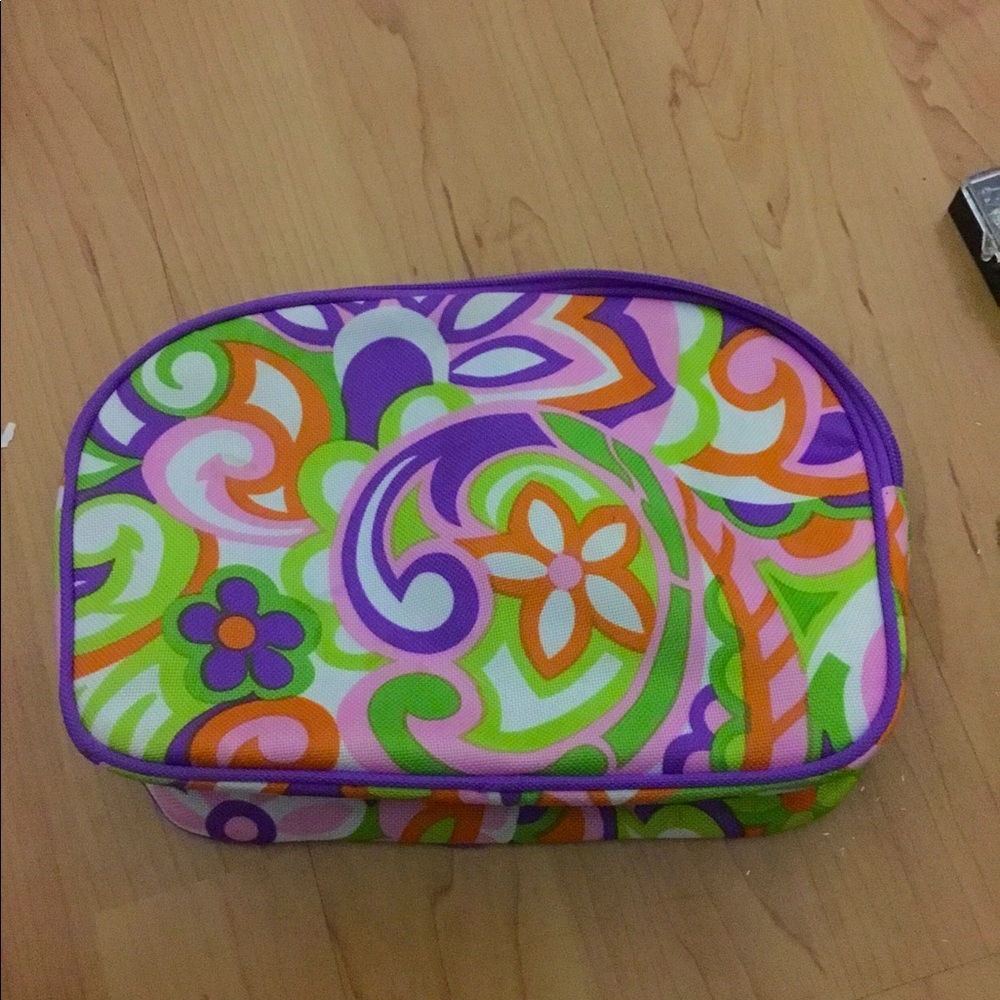 CLINIQUE MAKEUP BAG!!!